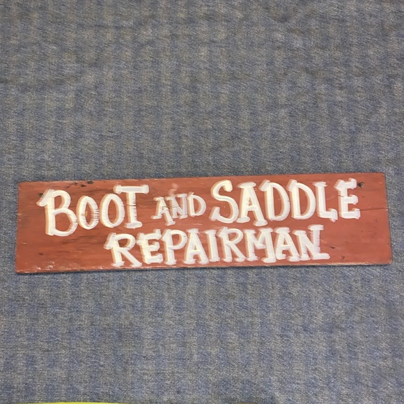 VTG Boot and Saddle Repairman wooden sign. 22 1/2 x 5 1/2 - Picture 2 of 9